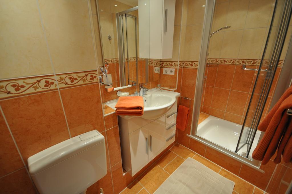 Hotel Restaurant "Athen" Münstermaifeld エクステリア 写真