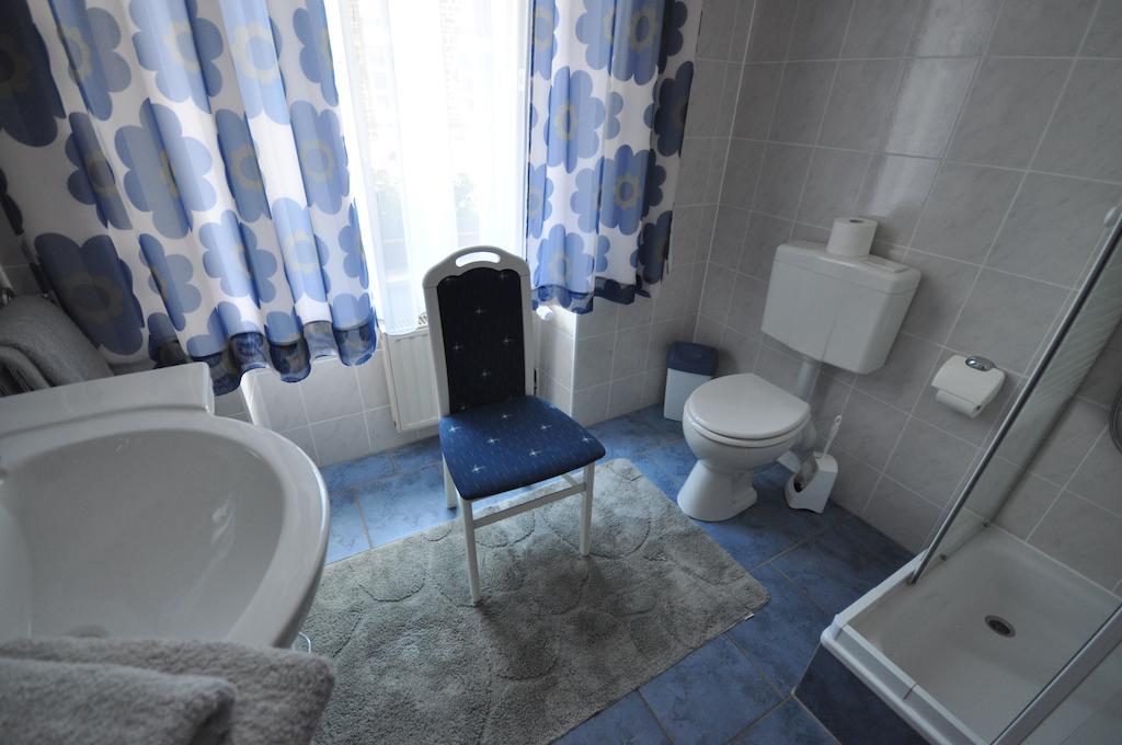 Hotel Restaurant "Athen" Münstermaifeld エクステリア 写真